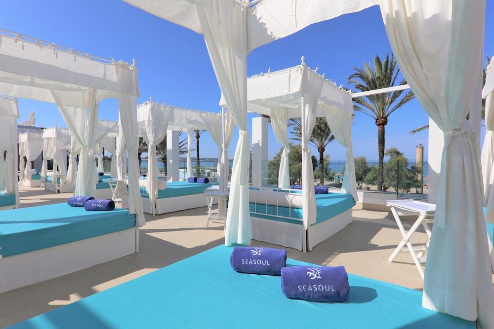 Отель Iberostar Waves Bahia De Palma - Adults Only Плайя де Пальма Экстерьер фото