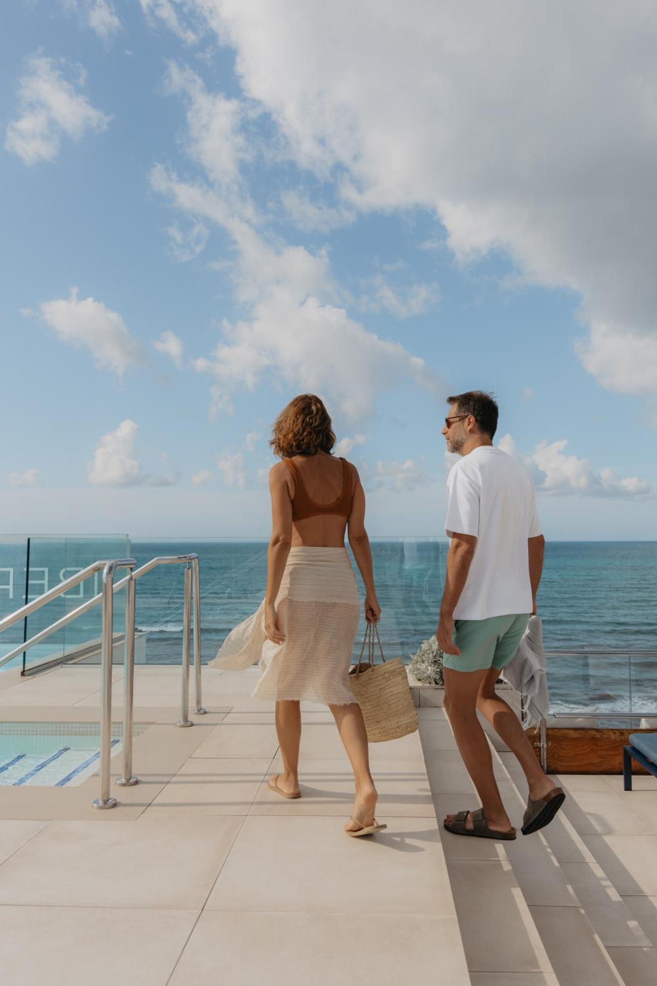 Отель Iberostar Waves Bahia De Palma - Adults Only Плайя де Пальма Экстерьер фото
