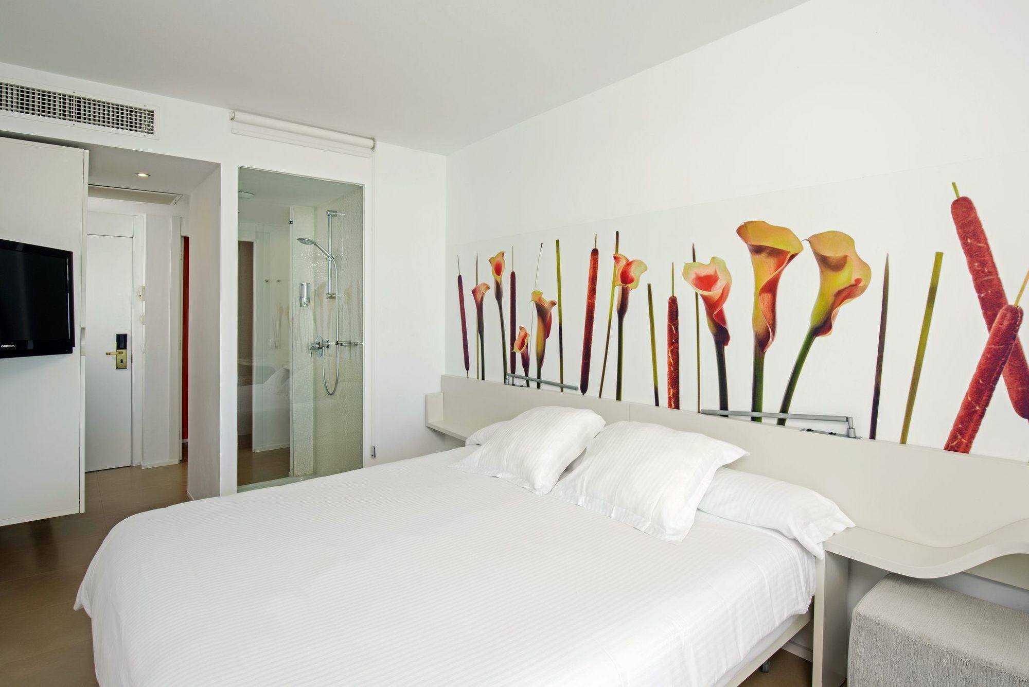 Отель Iberostar Waves Bahia De Palma - Adults Only Плайя де Пальма Экстерьер фото